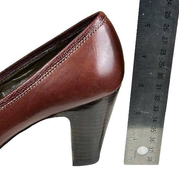 Naturalizer Honor Pumps Women Size 6 1/2 Burgundy Brown Leather Tasseled Buckle - Picture 8 of 11